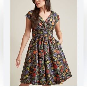 Retrolicious We're All Marvelous
Here A-Line Dress in Fiesta dress size Small